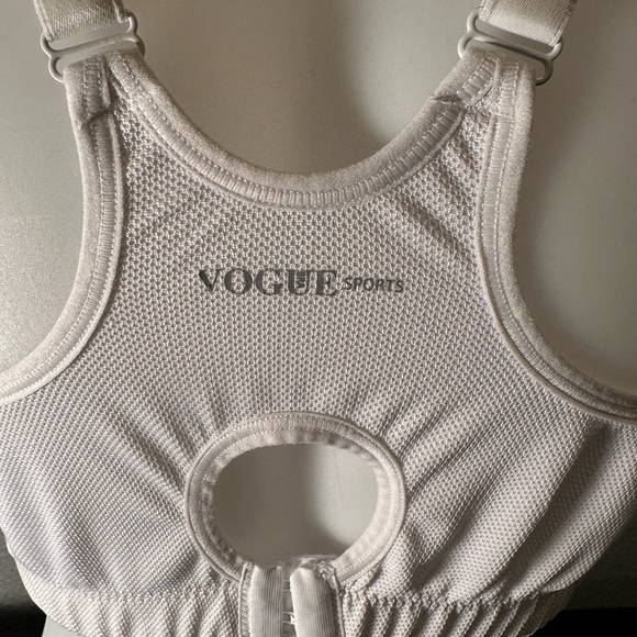 Women’s white vogue sports bra size 38D - Picture 4 of 6